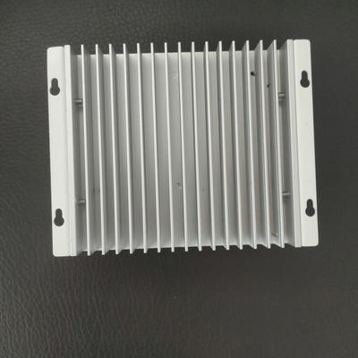 500W 1000W PWM Solar Şarj Kontrol Cihazı 30A 12V 24V RS232 LCD Ekran