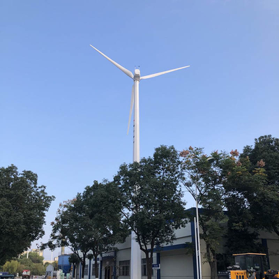 Çok Renkli Elektrikli Rüzgar Türbini Jeneratörü 30kw 220V AC Rüzgar Jeneratörü Cam Elyaf Bıçak
