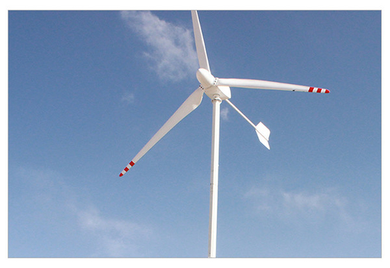 5KW 10KW HAWT Rüzgar Türbini Tasarımı 220V Kapalı Izgara Yatay Rotor Rüzgar Türbini